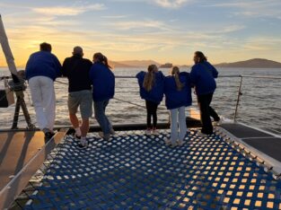 Zonsondergang op de catamaran