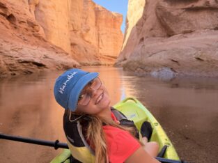 Lachen in de kayak in Antelope Canyon