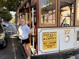 Meerijden op de cable car in San Francisco