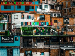 Kleurrijke huizen in Comuna 13, Medellín