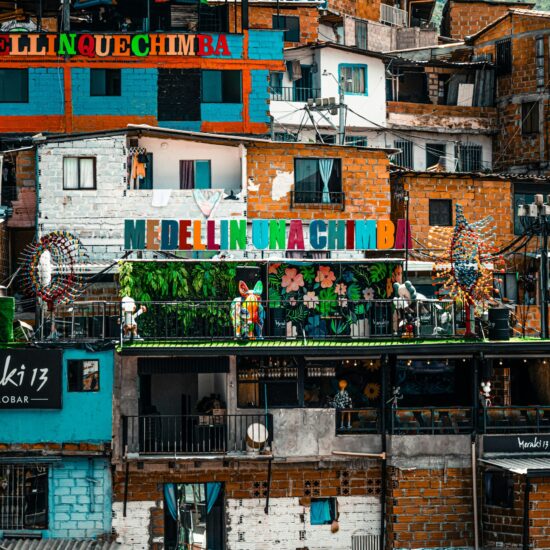Kleurrijke huizen in Comuna 13, Medellín