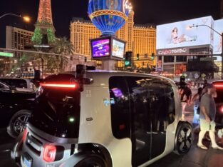 Zelfrijdende taxi op de Strip in Las Vegas