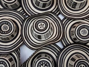 Traditionele gevlochten sombreros vueltiaos, symbool van Colombia